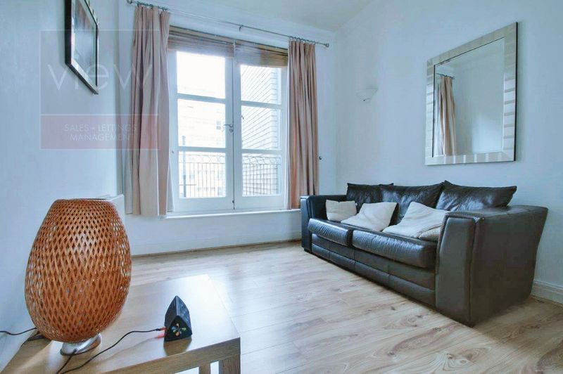 Flat St Mark Street in Greater London