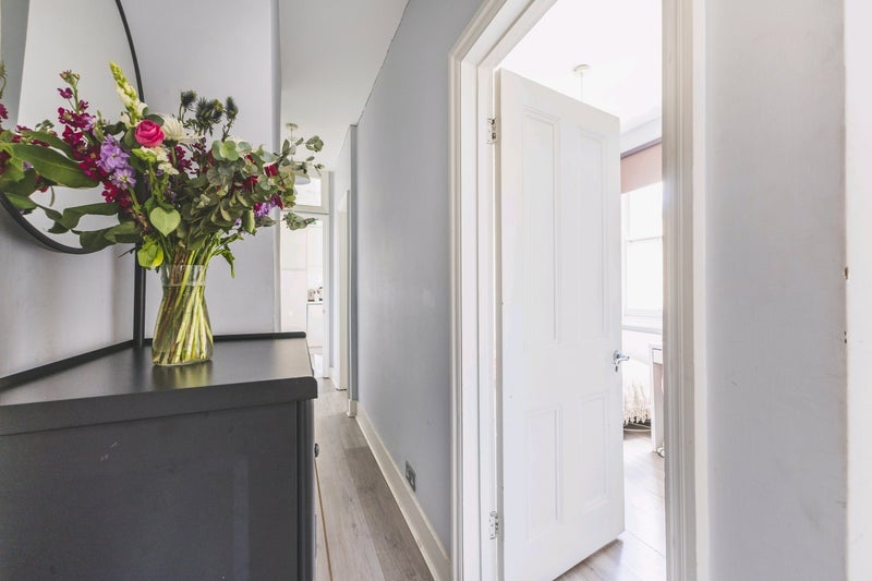 Room Lysia Street in Greater London