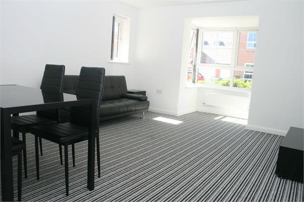 Flat The Moorings in Coventry