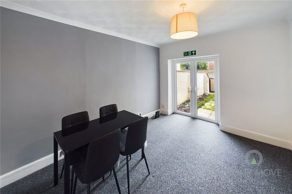 Room Cyril Street in Northampton