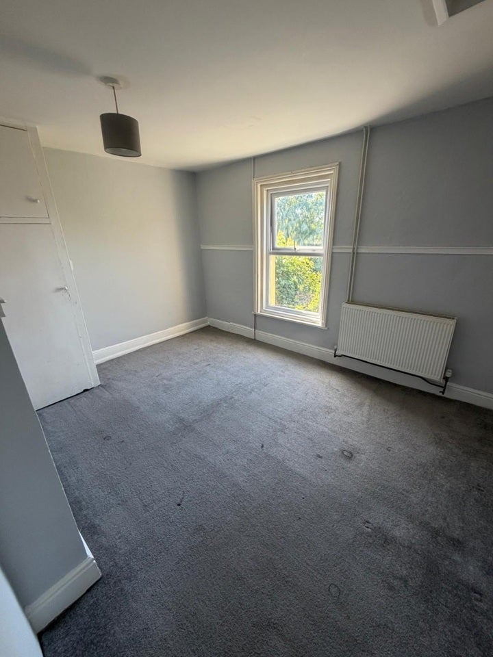 Flat Ashburnham Road in St Leonards