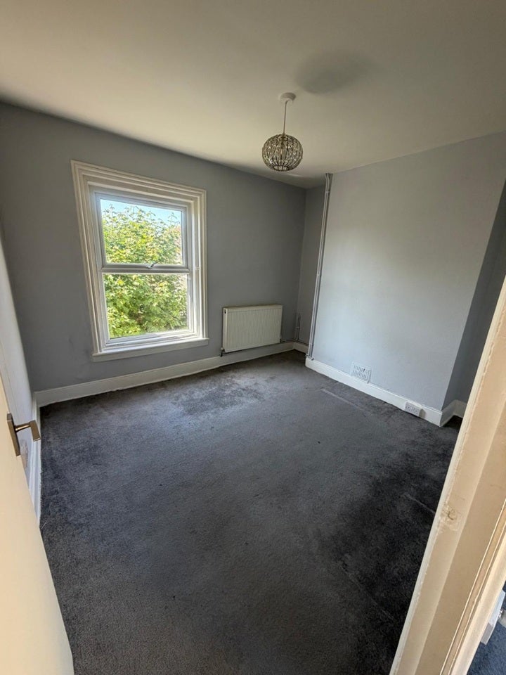 Flat Ashburnham Road in St Leonards