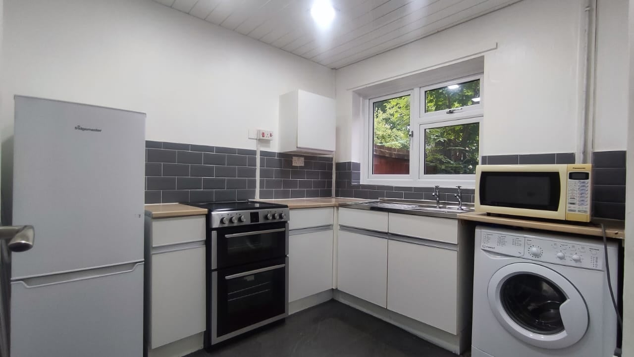 Flat Kemberton Road in Birmingham