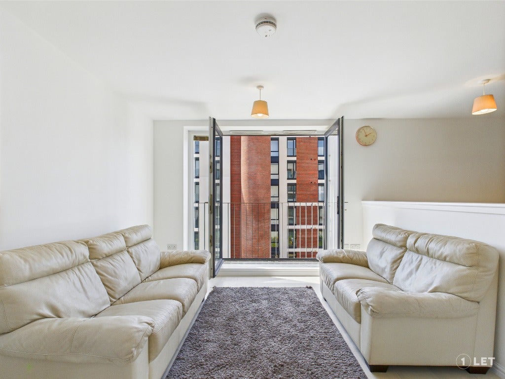 Flat Arneil Drive in City of Edinburgh