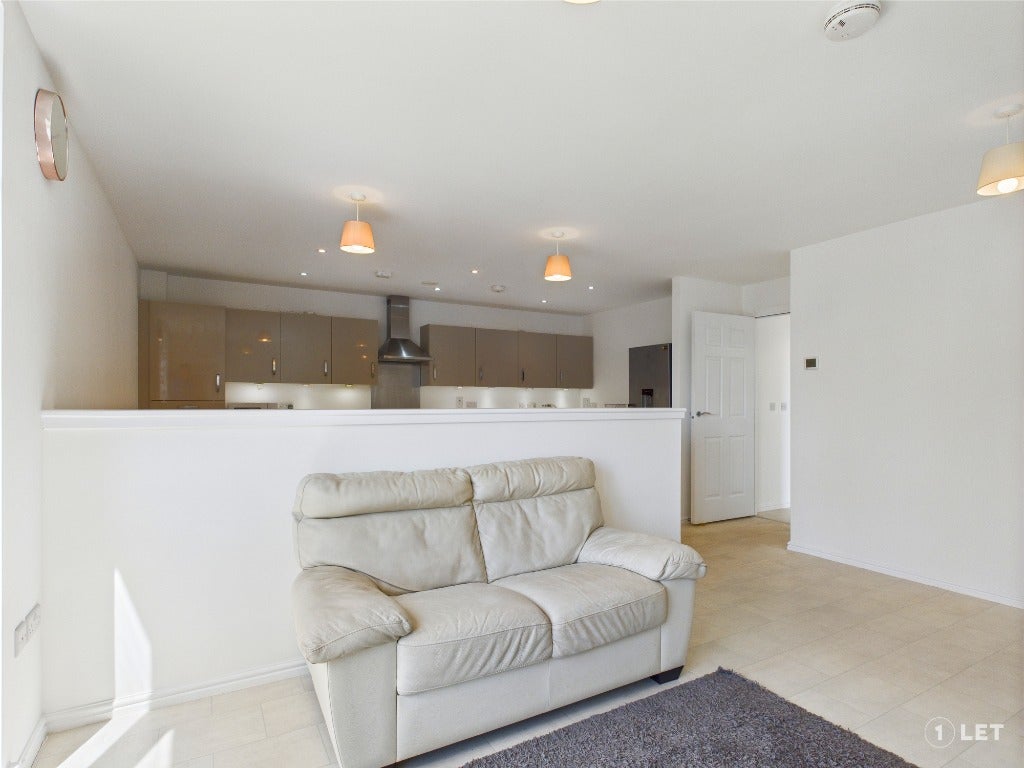 Flat Arneil Drive in City of Edinburgh