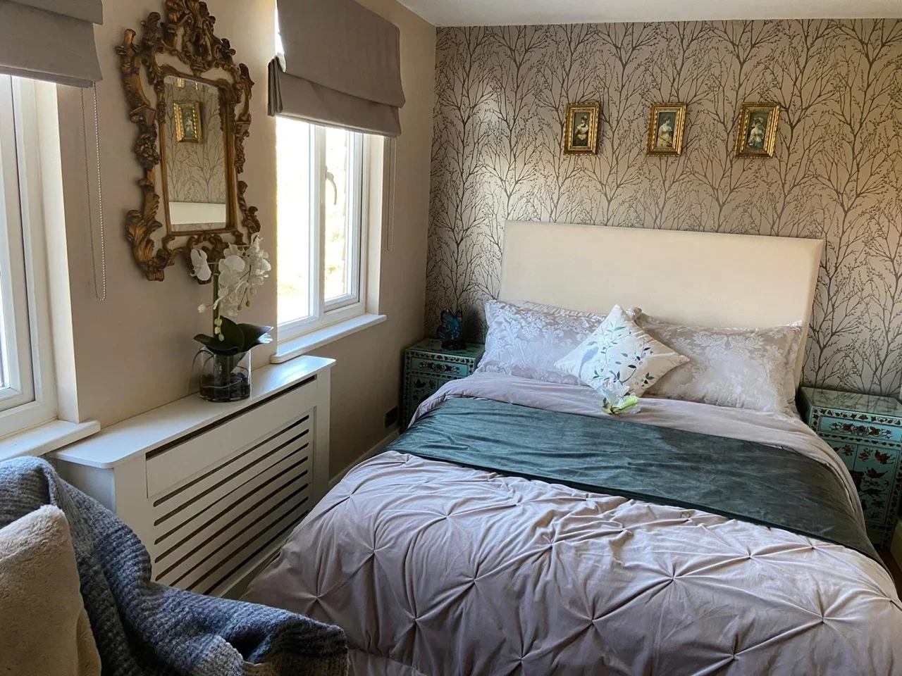 Room Burnell Avenue in Greater London
