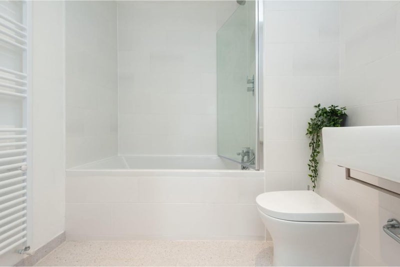 Room Weardale Road in Greater London