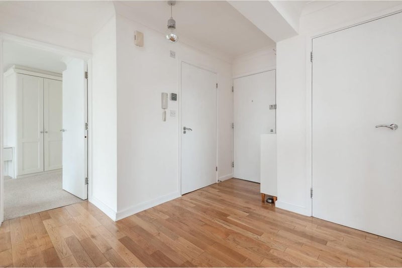 Room Weardale Road in Greater London