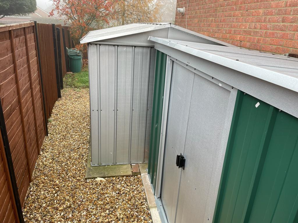 House Dore Close in Northampton