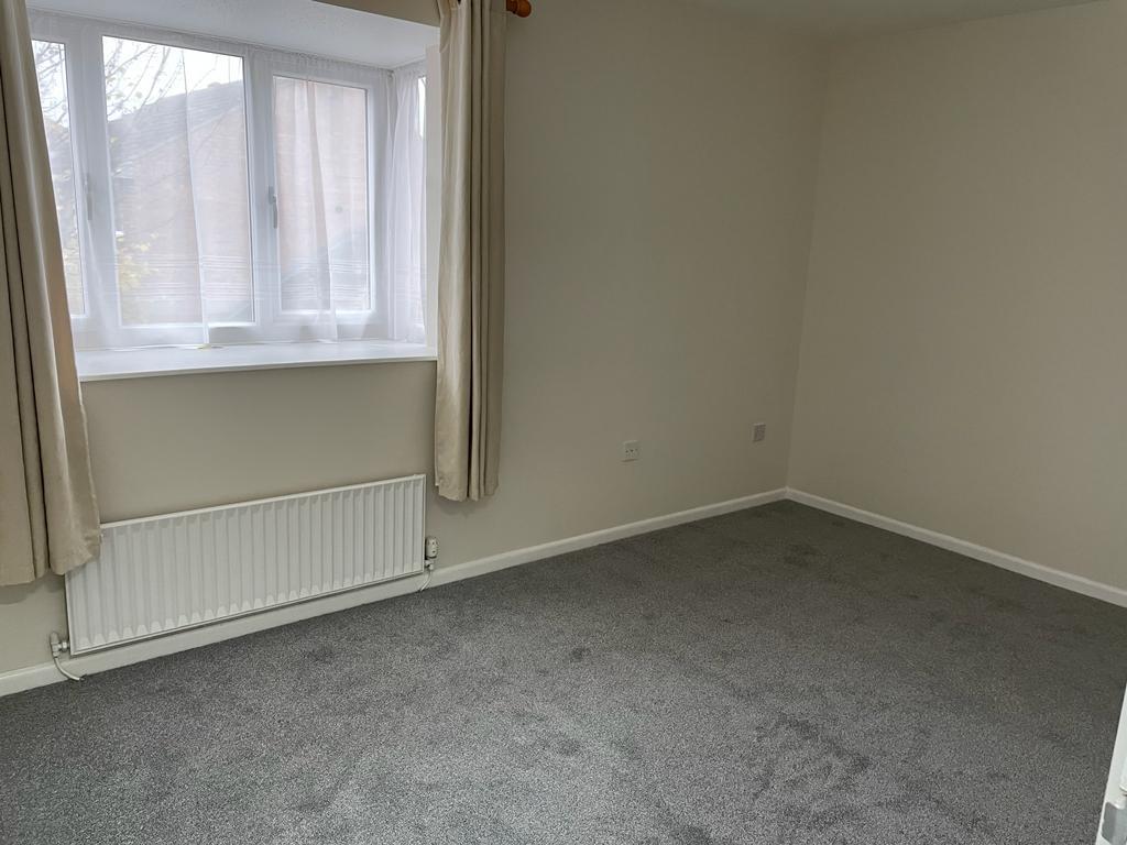 House Dore Close in Northampton