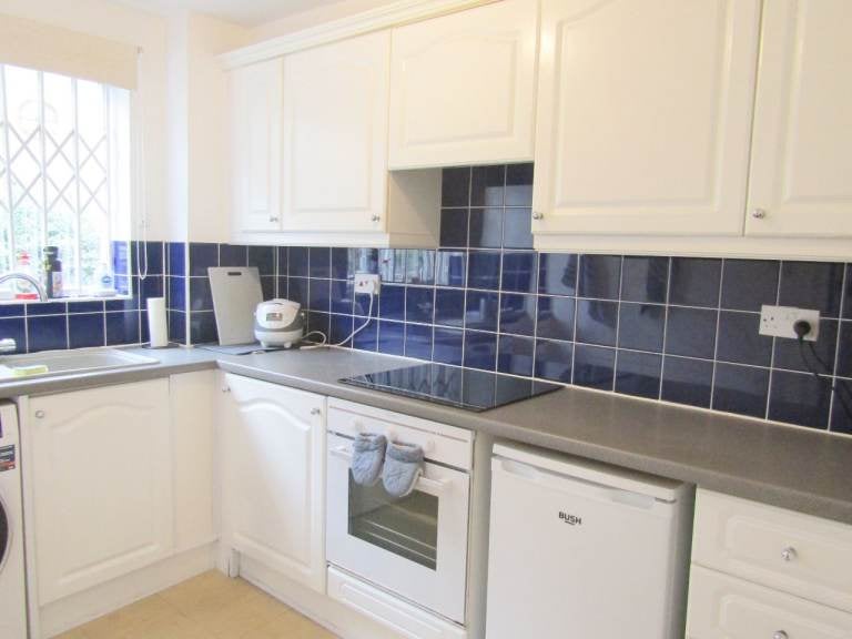 Flat Gandhi Close in Greater London