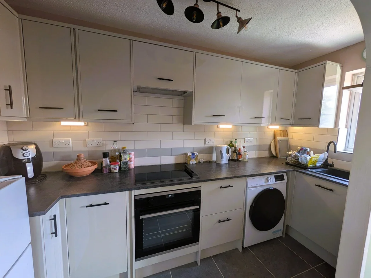 Flat Garlands Road in Reigate and Banstead
