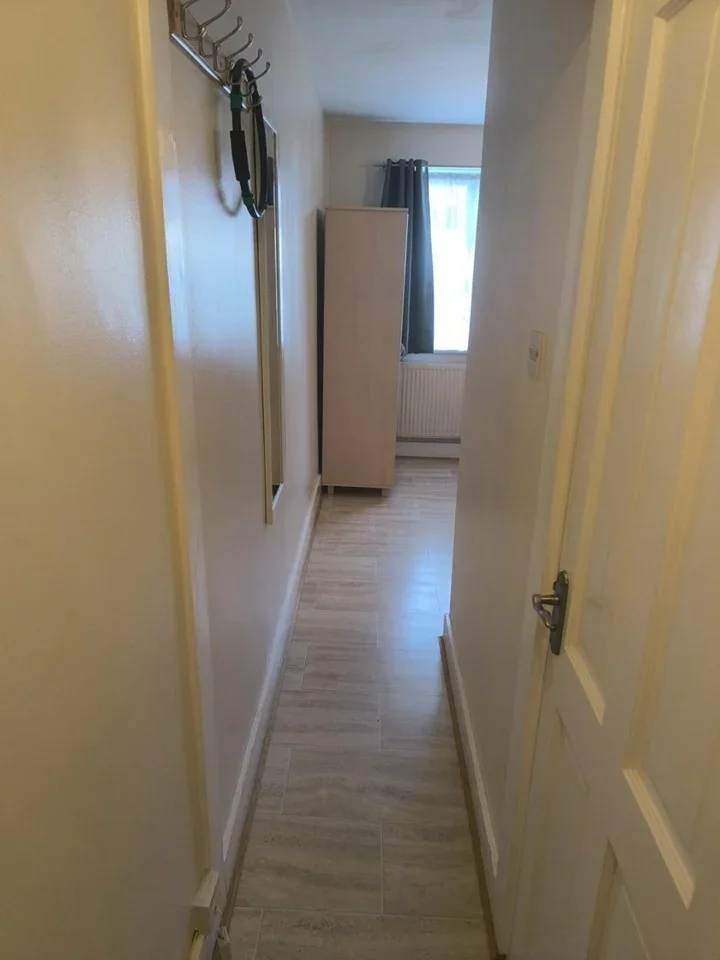 Room Mornington Road in Greater London