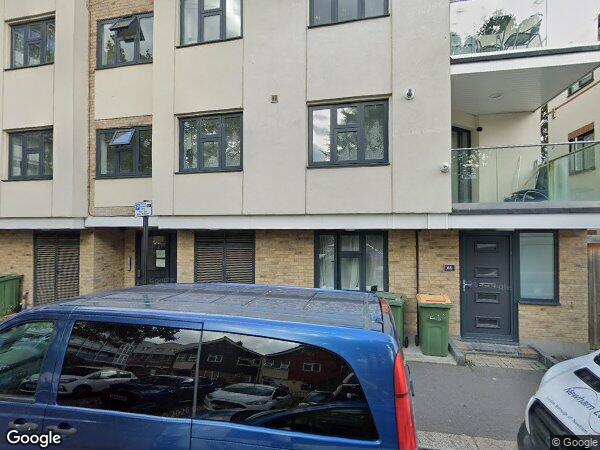 Flat Claremont Close in Greater London