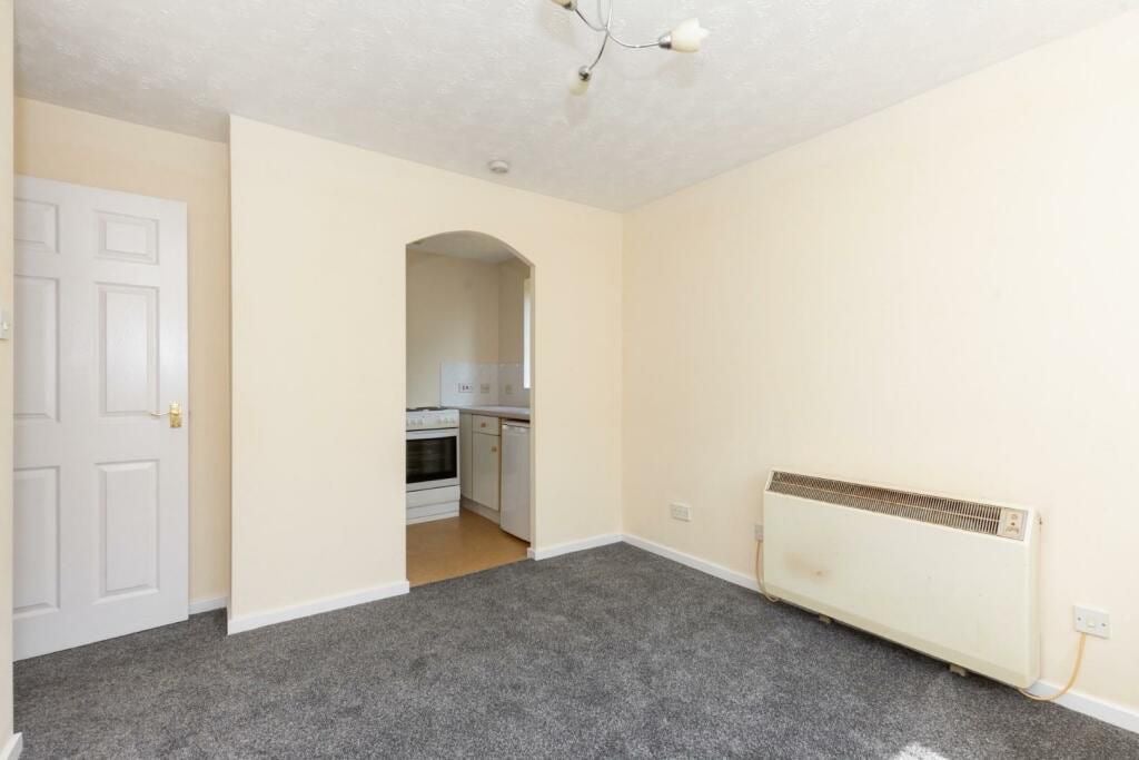 Flat Churchill Close in Dartford