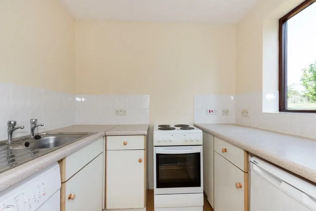 Flat Churchill Close in Dartford