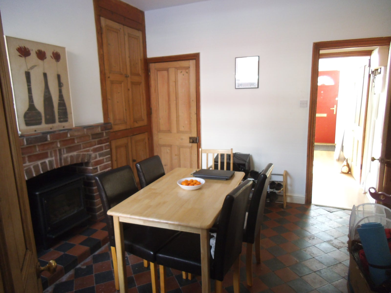 Room Carberry Place in Leeds