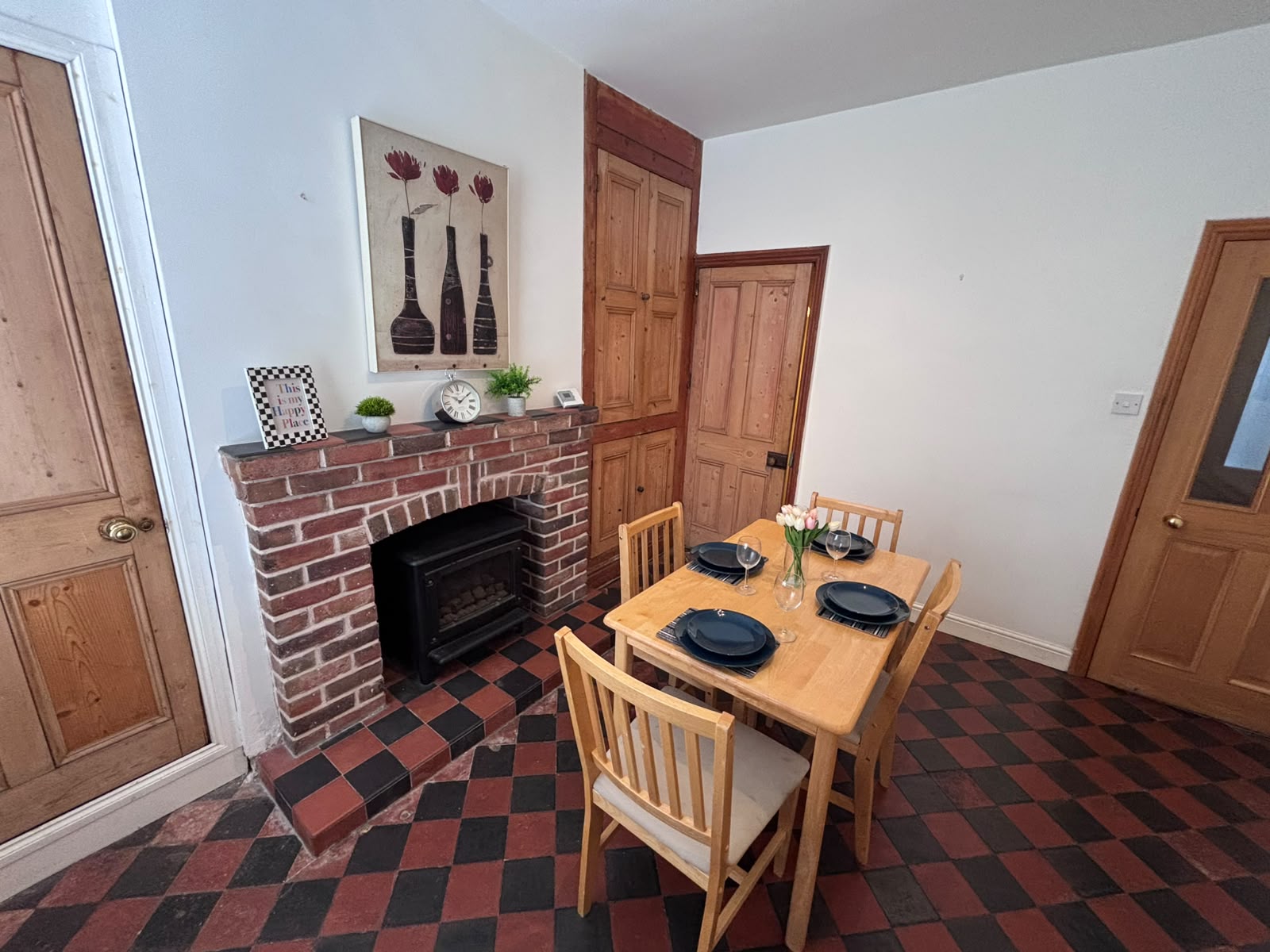 Room Carberry Place in Leeds