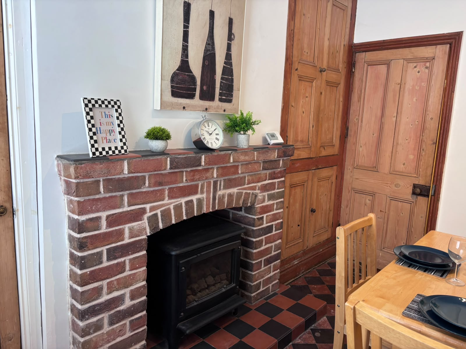 Room Carberry Place in Leeds