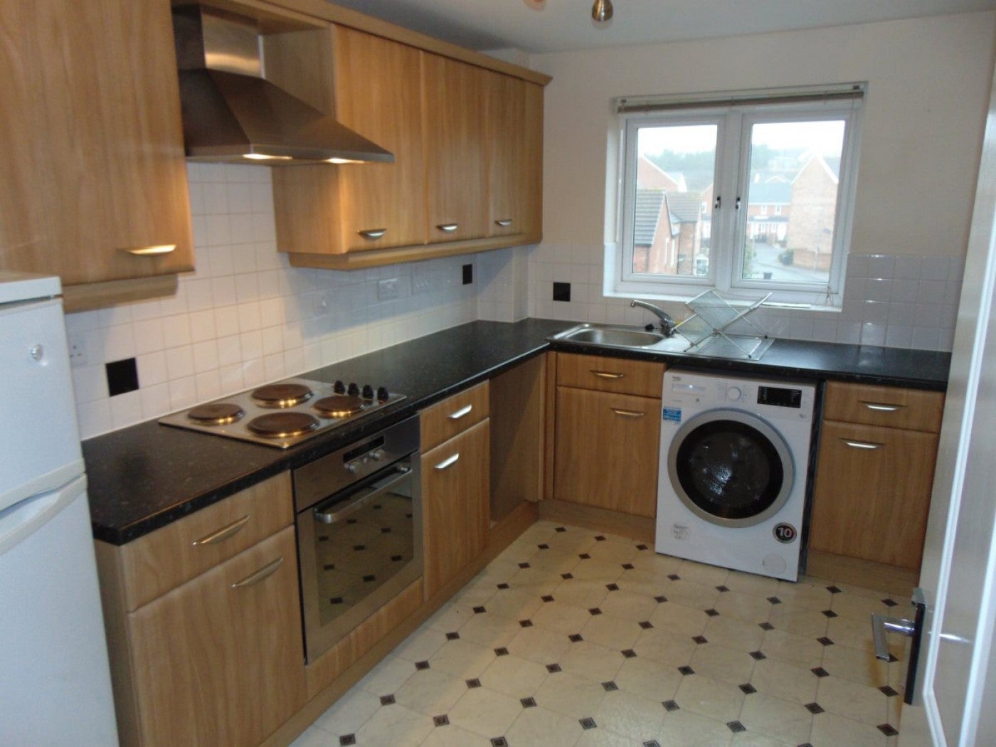 Flat Elmroyd Court in Sheffield