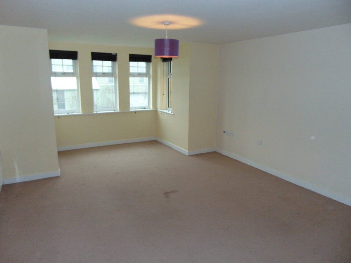 Flat Elmroyd Court in Sheffield