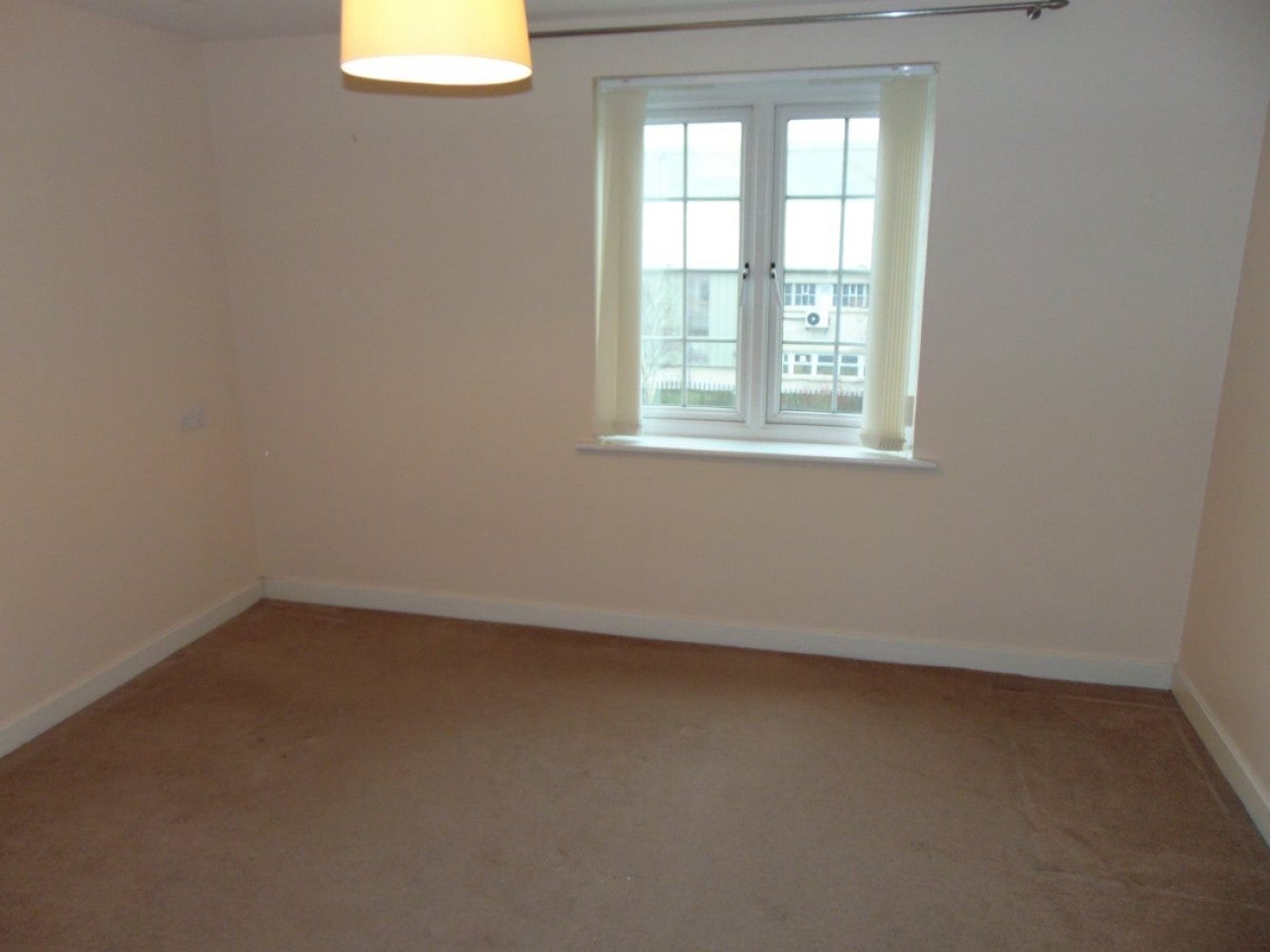 Flat Elmroyd Court in Sheffield