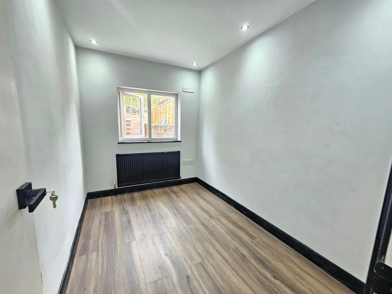 Flat Blackstock Road in Greater London