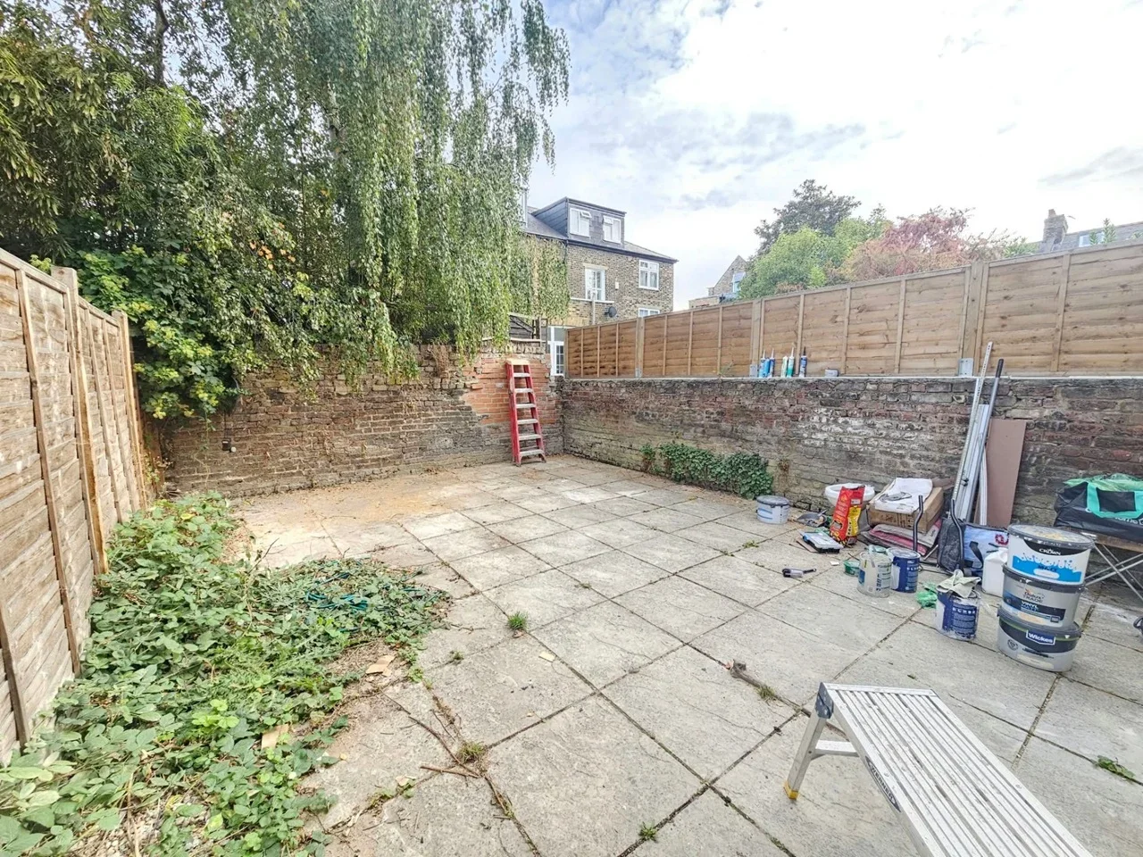 Flat Blackstock Road in Greater London