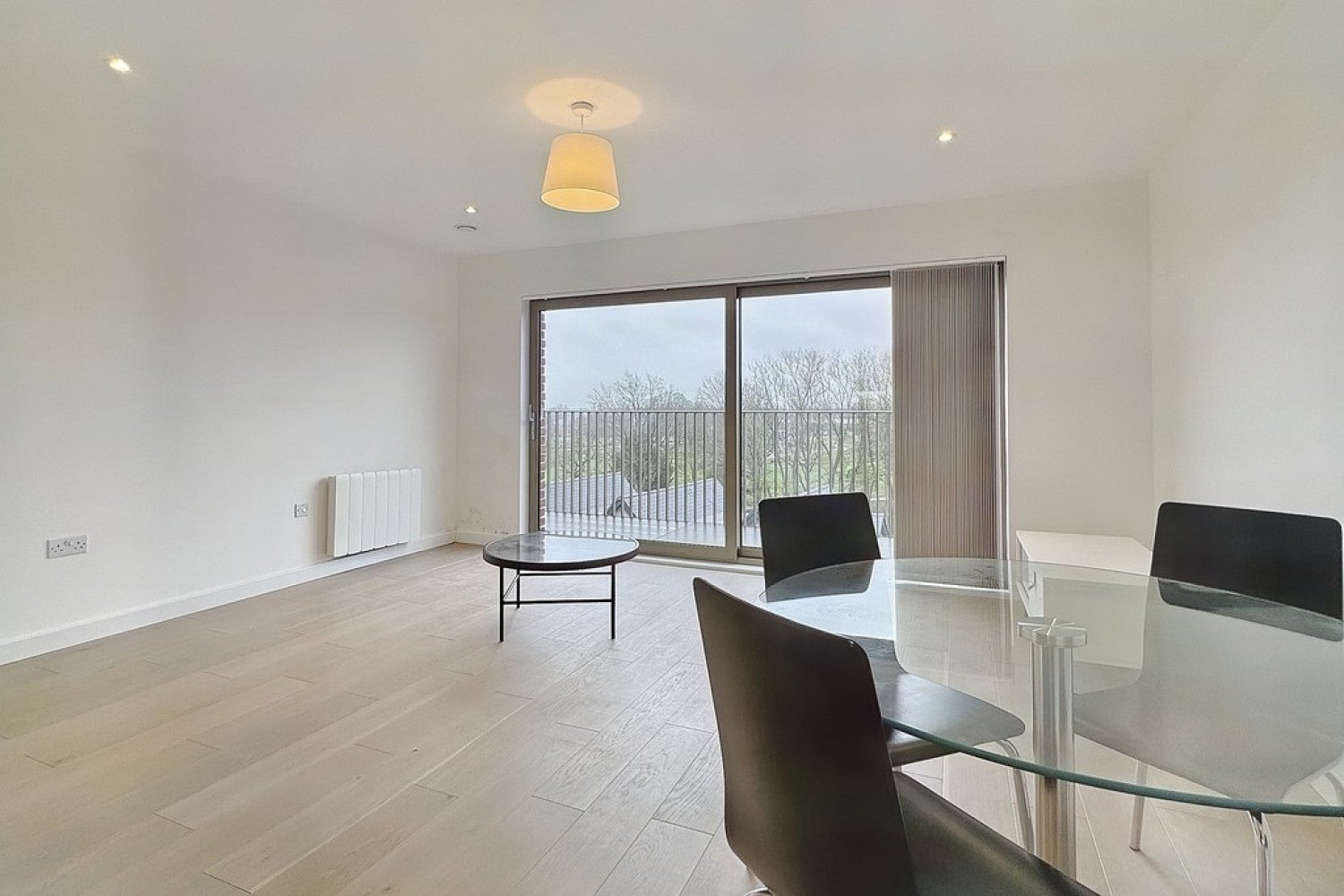 Flat Leacon Road in Ashford