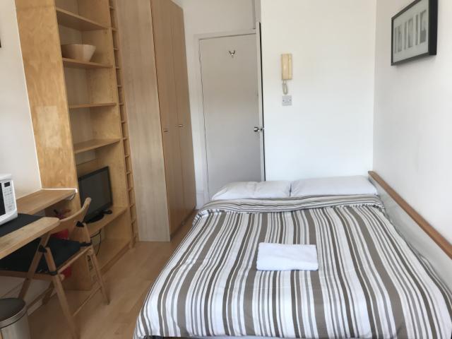 Flat Claverton Street in City of Westminster
