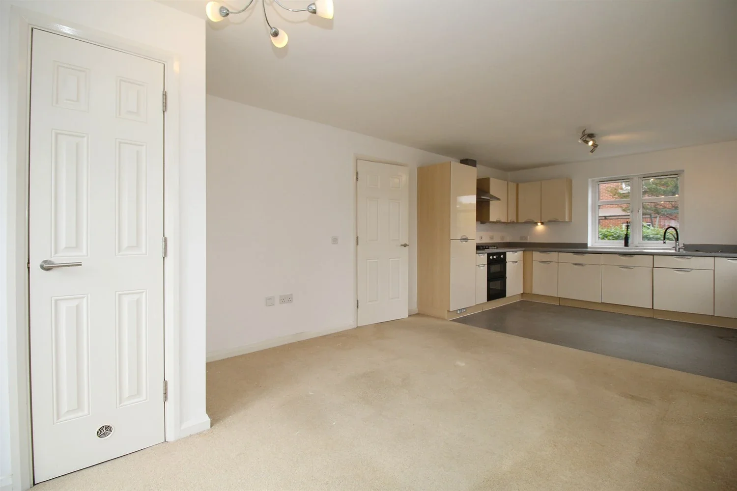 Flat Racecourse Mews in Charnwood