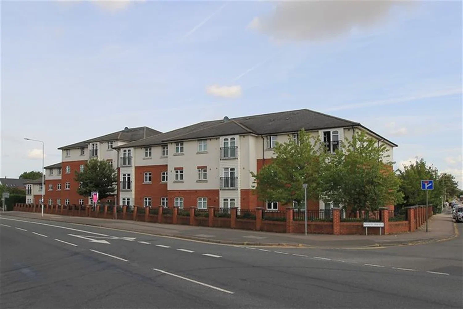 Flat Racecourse Mews in Charnwood