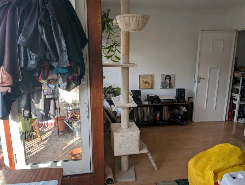 Room Ramsey Street in Greater London