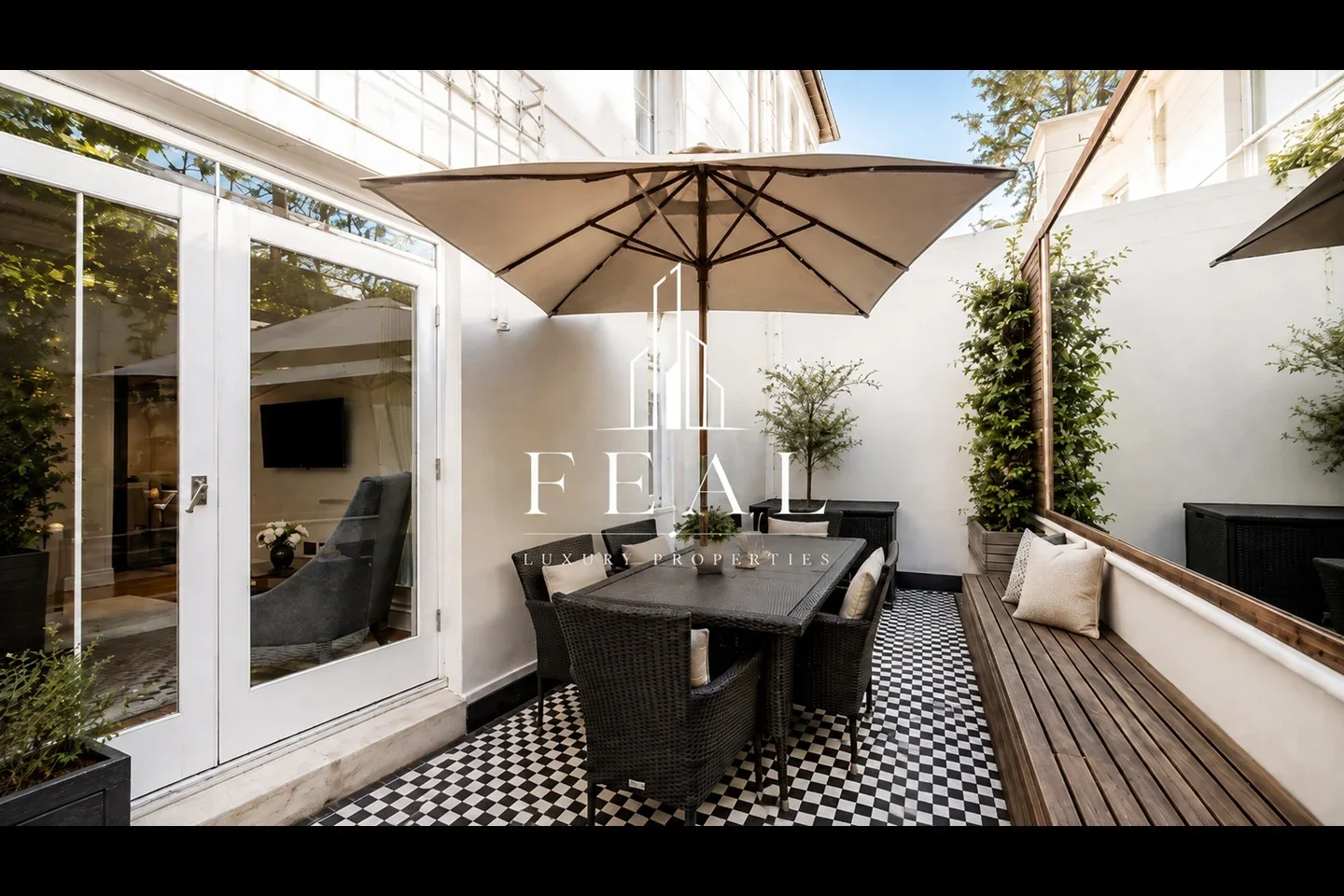 Flat Kensington Gardens Square in City of Westminster