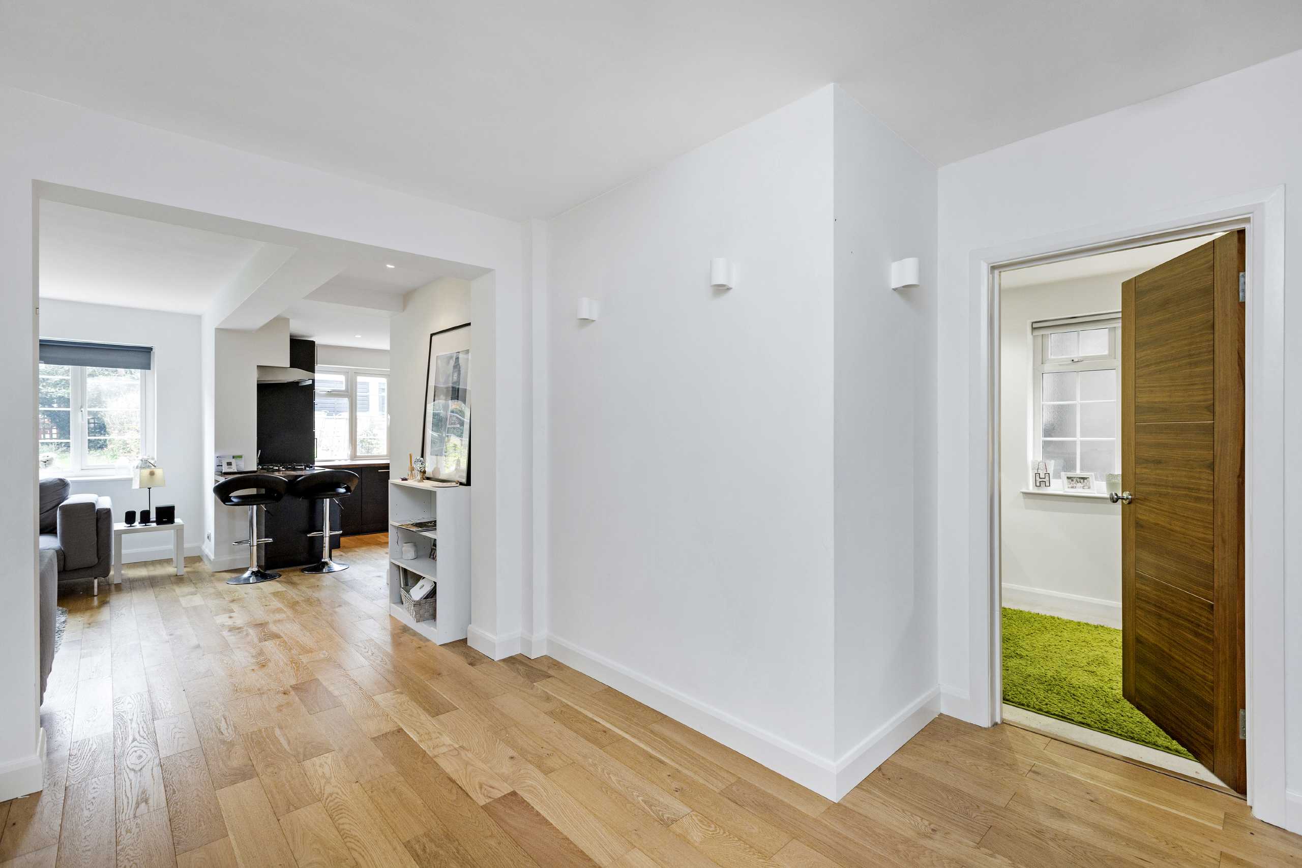 Flat Raymond Road in Greater London