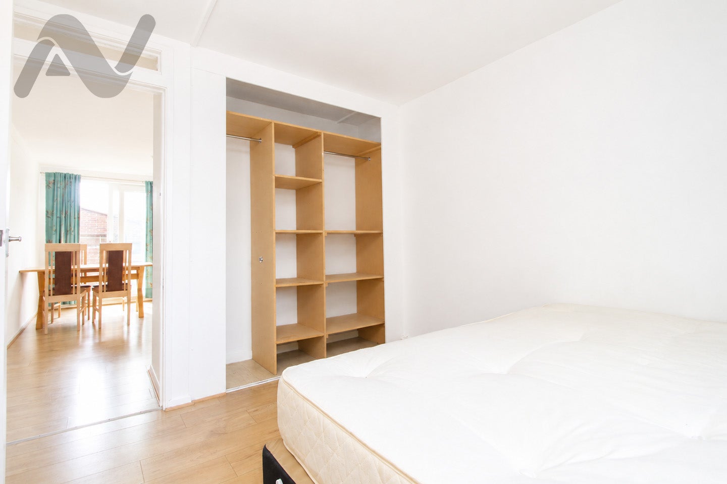Room Alerton Walk in Greater London