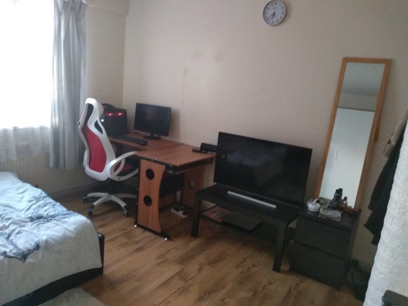 Room Rotherhithe New Road in Greater London