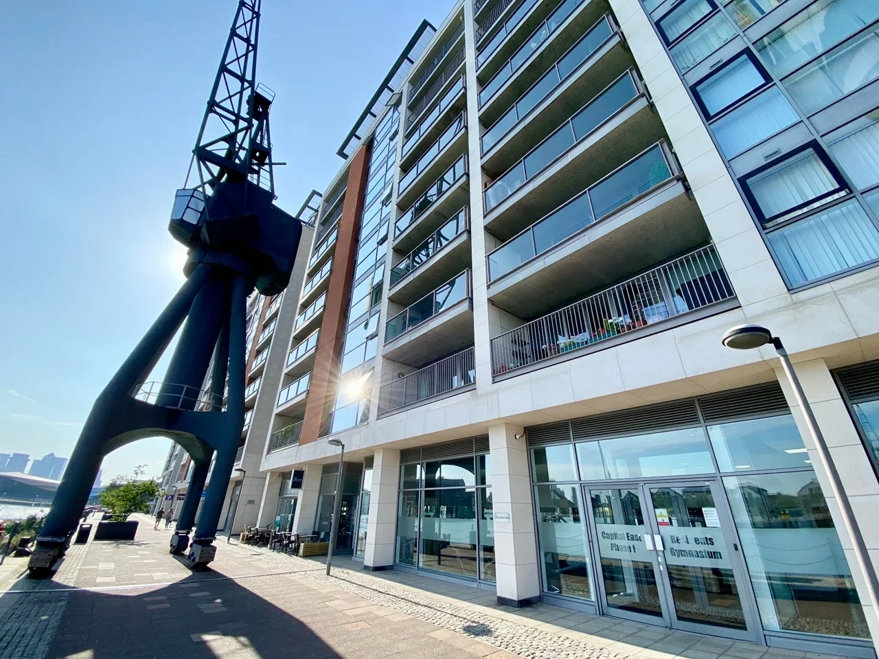 Flat Western Gateway in Greater London