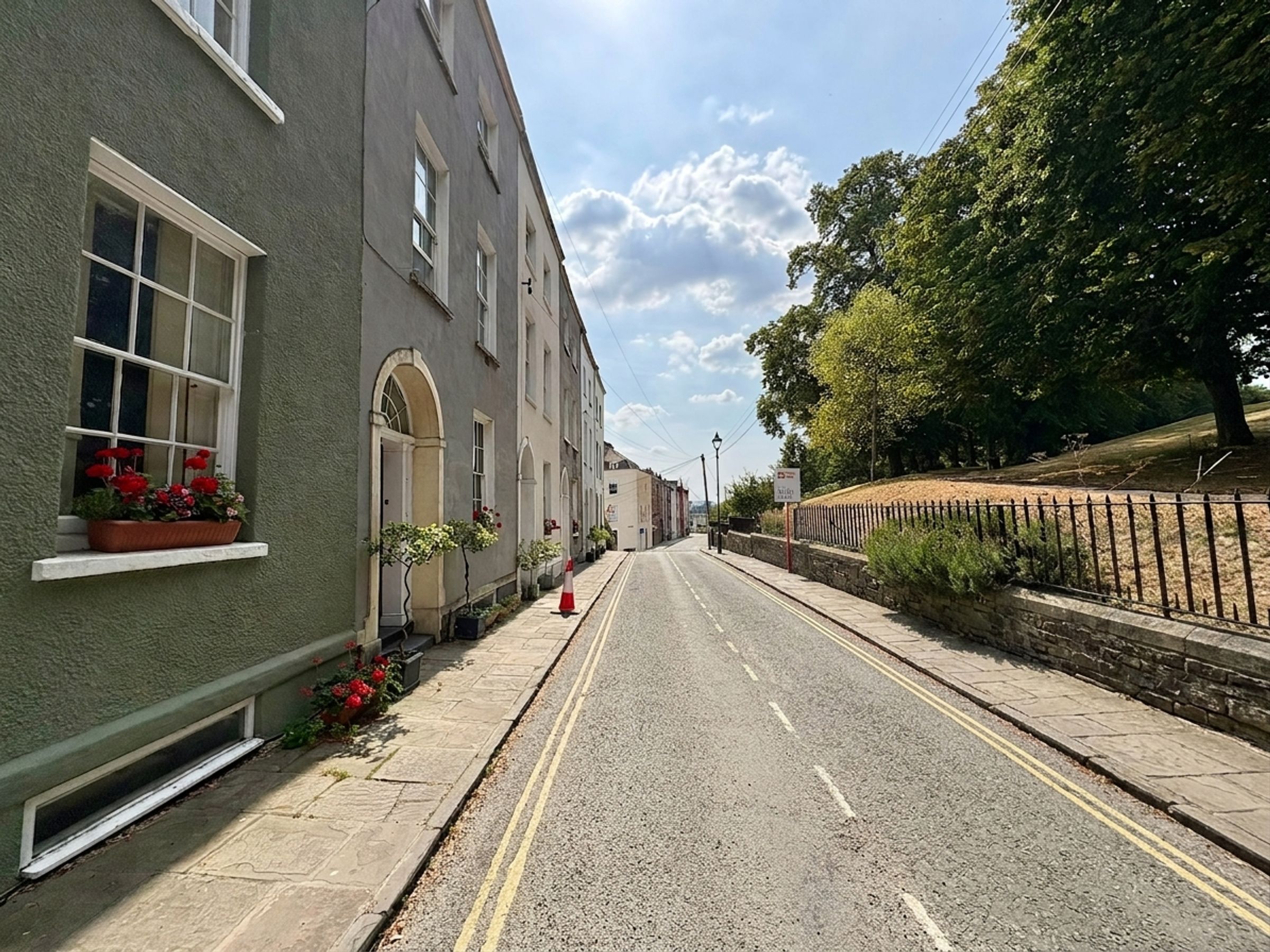 House Queen's Parade in Bristol