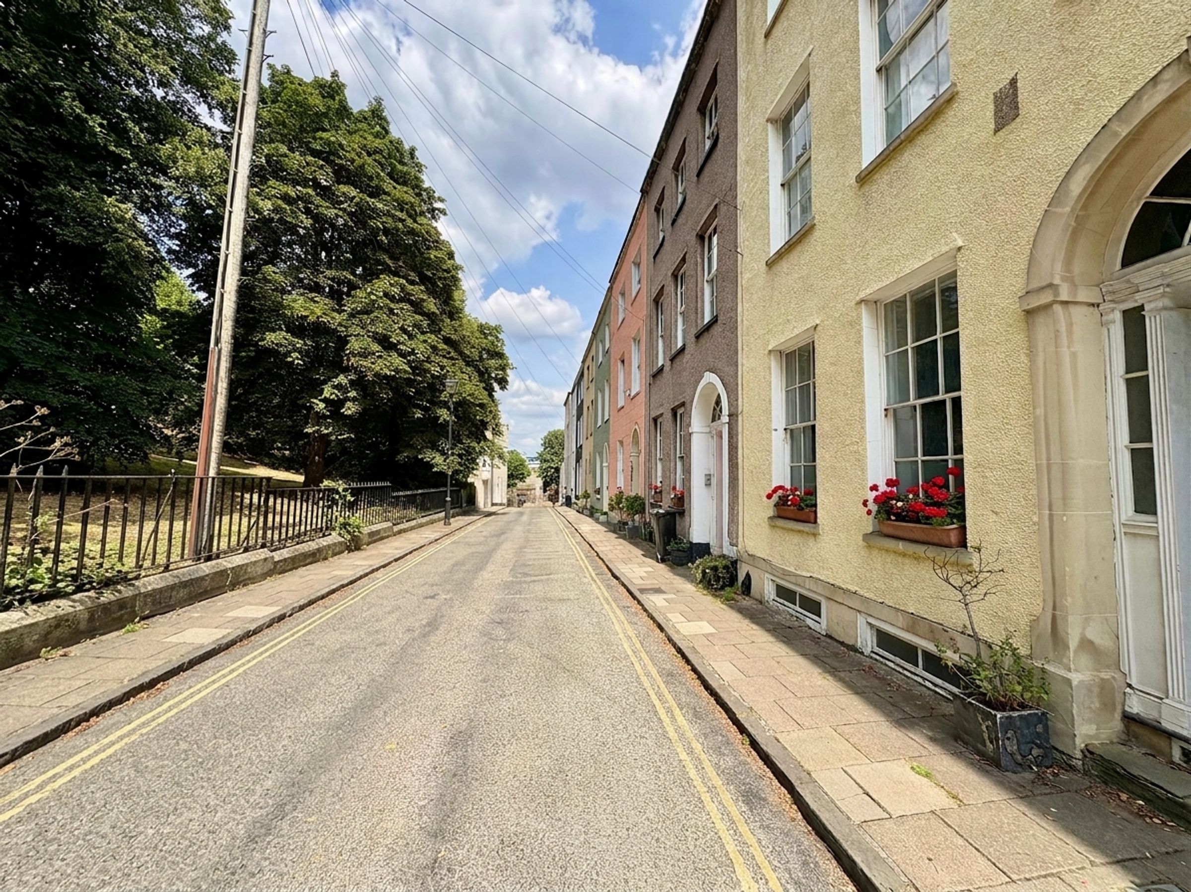 House Queen's Parade in Bristol