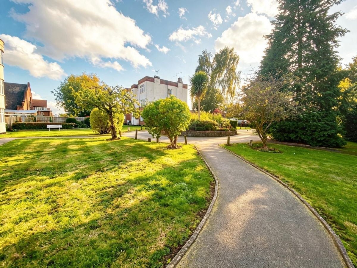 Flat Corbets Tey Road in Greater London