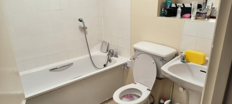 Room Offord Road in Greater London