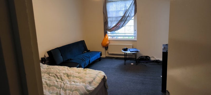 Room Offord Road in Greater London