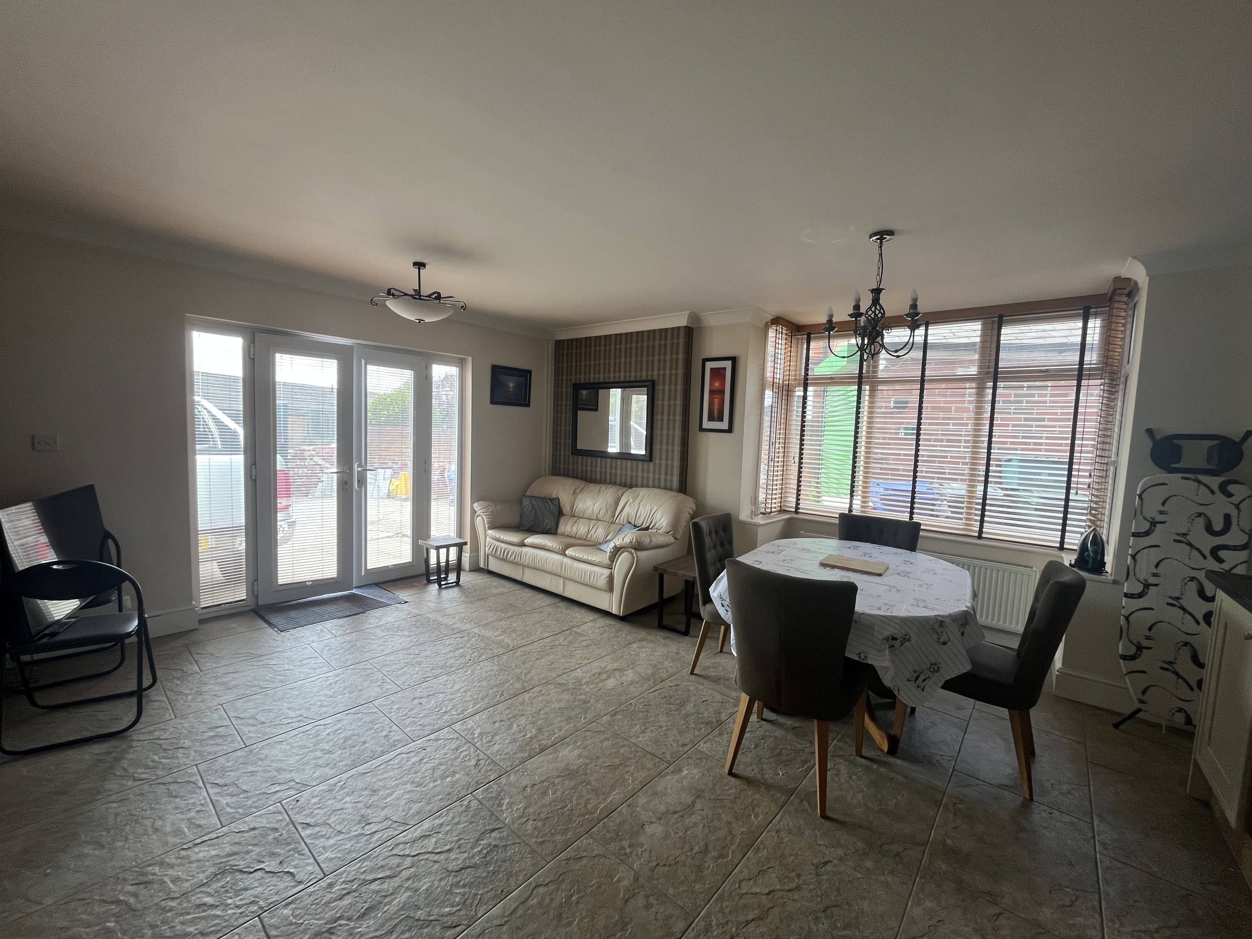 Room Sandford Road in Wareham St. Martin