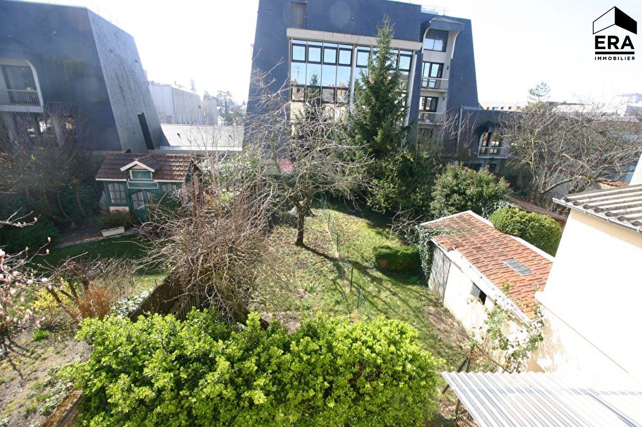Flat Rue de Bel Air in Orléans