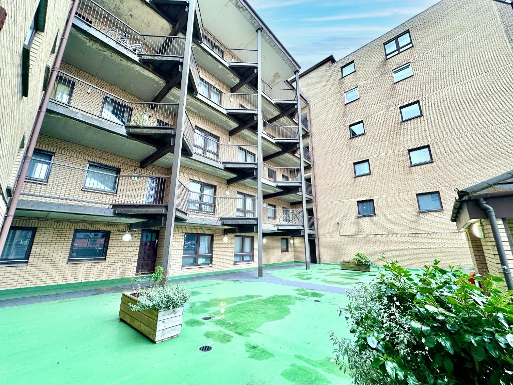 Flat Houldsworth Street in Glasgow
