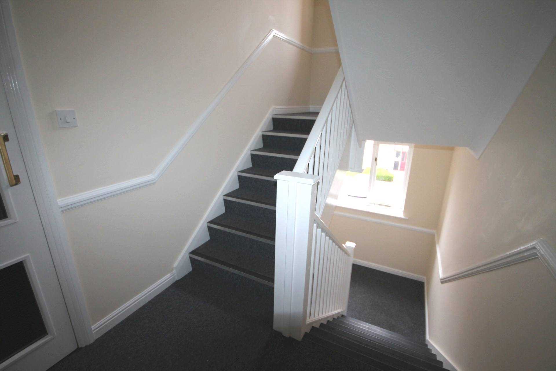 Flat Chandlers Drive in Greater London