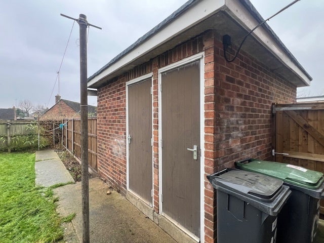 Flat Curwen Road in Mid Suffolk