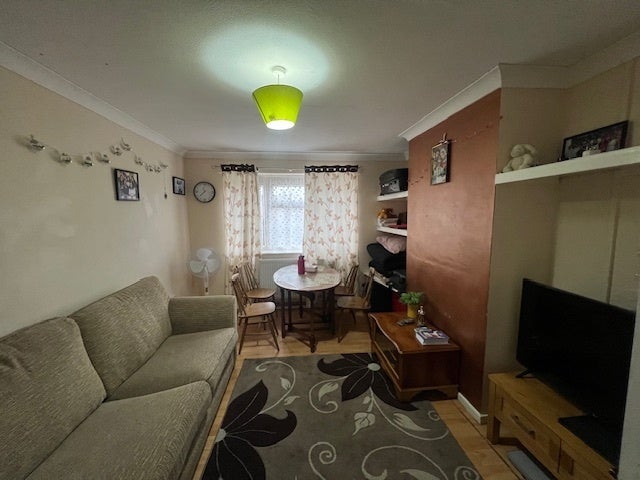 Flat Curwen Road in Mid Suffolk