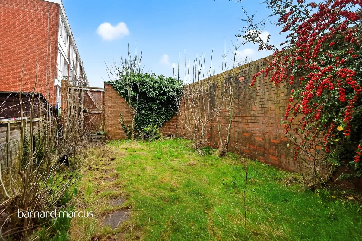 House Ibsley Gardens in Greater London